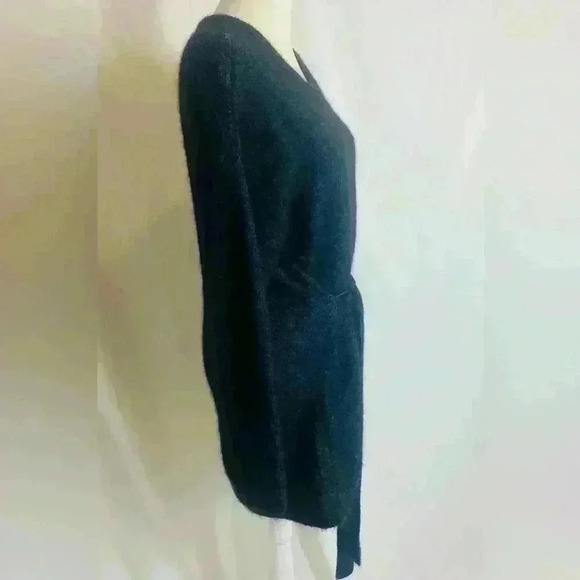 Genuine People *NWOT* Sexy off the shoulder, tie mohair sweater, size small - Picture 4 of 8